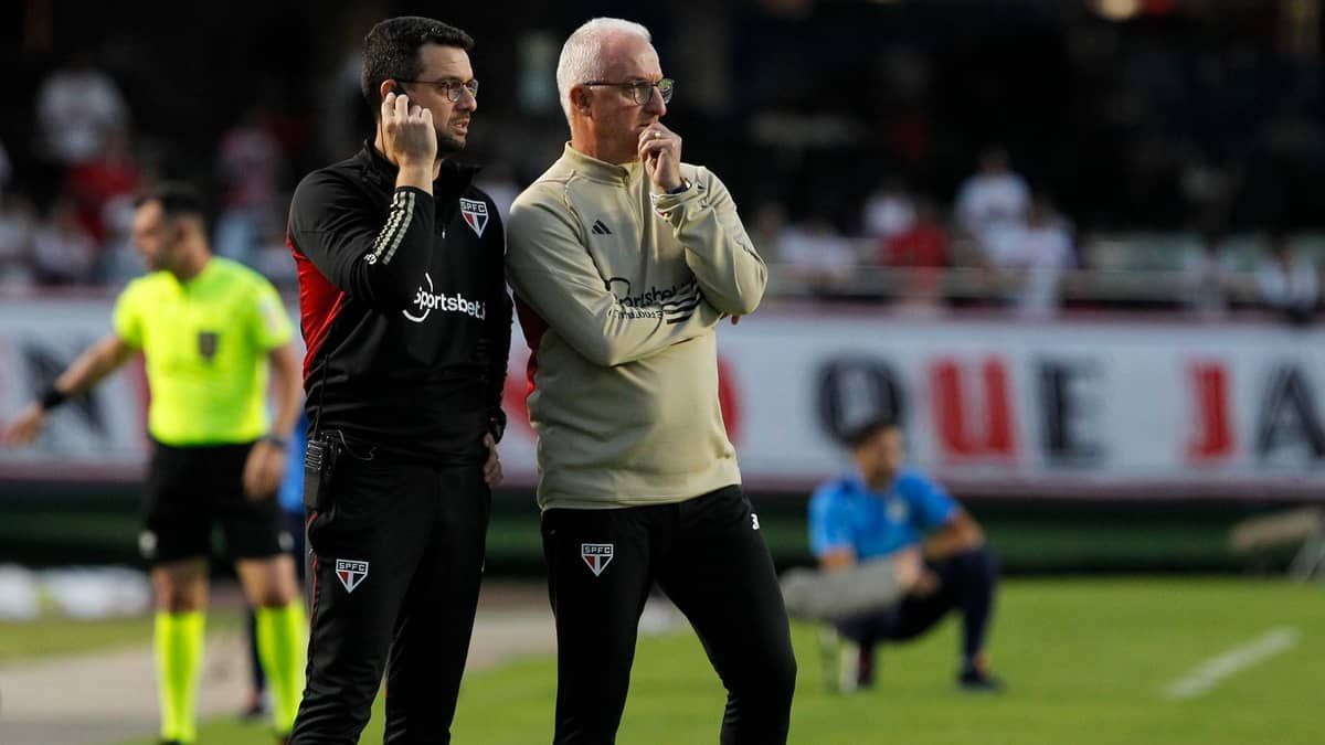 Dorival exime Arboleda de culpa em derrota do São Paulo e explica Nestor fora
