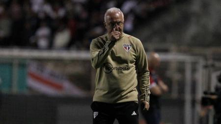 Dorival comenta possibilidade de 'quarteto mágico' titular no São Paulo