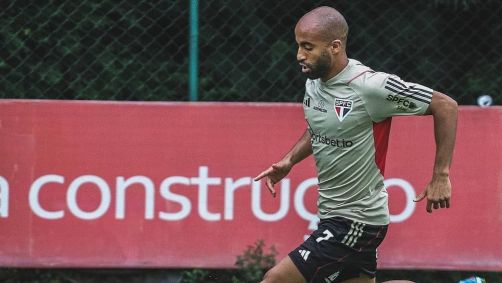 Dorival dá pistas sobre 'fico' de Lucas no São Paulo e explica ausência