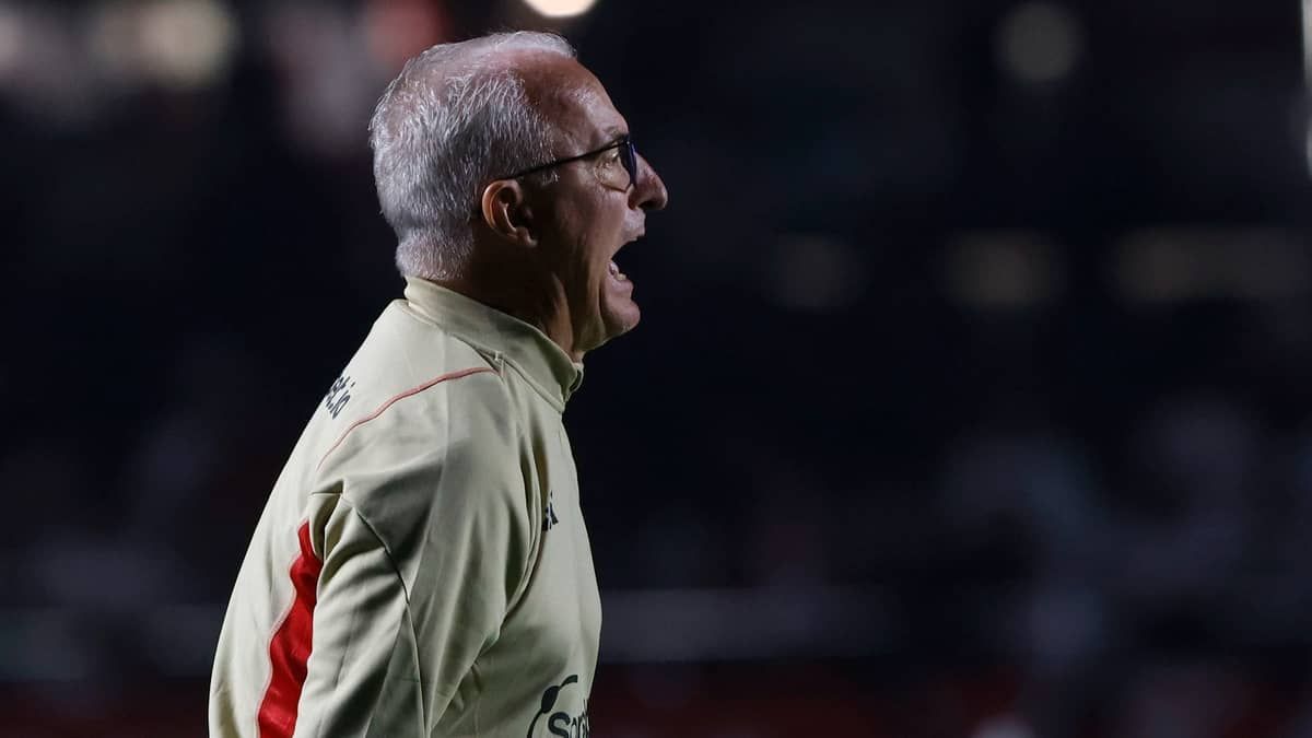 Dorival exalta Lucas e diz que jogadores do São Paulo 'não acreditavam'