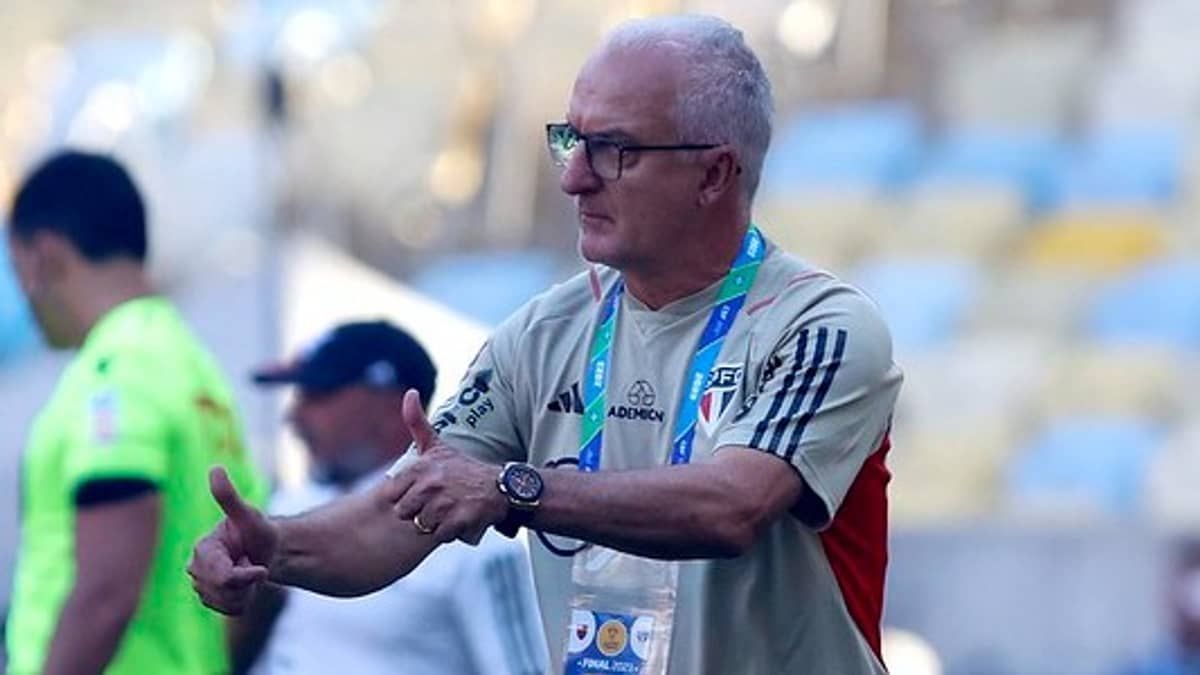 Campeão pelo São Paulo, Dorival iguala feito de Mano Menezes na Copa do Brasil