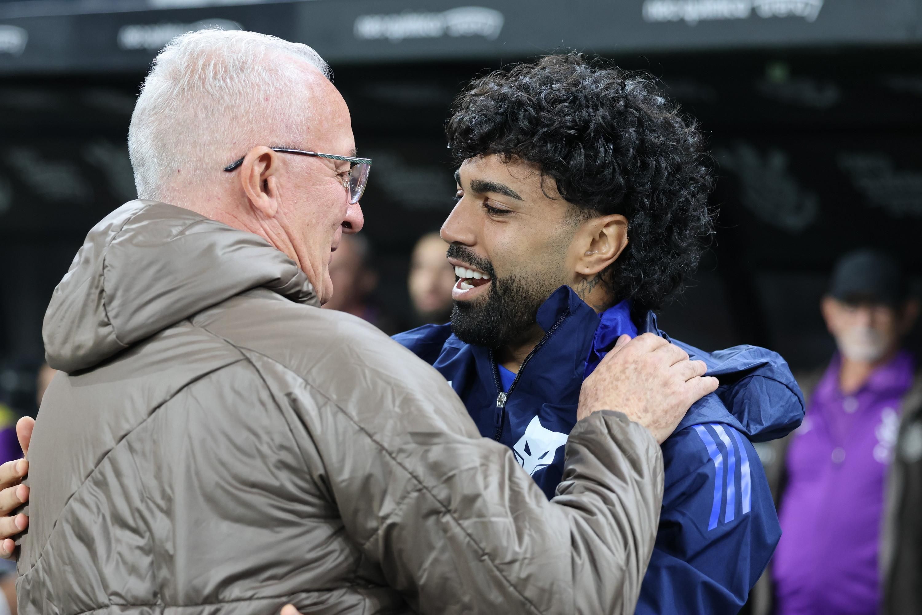 Ex-técnico da Seleção rasga elogios ao Cruzeiro após jogo do Brasileirão
