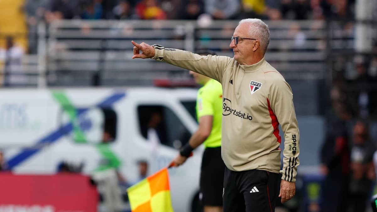 Dorival reconhece 'jogo disputado' entre Bragantino e São Paulo e exalta ponto somado