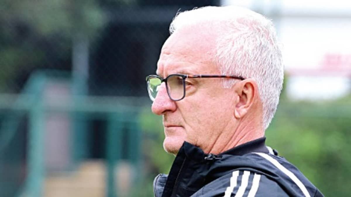 Jogadores do sub-20 reforçam treino do São Paulo antes de duelo com o Goiás