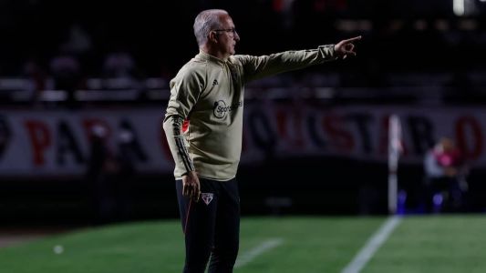 Dorival lamenta erros do São Paulo e vê primeiro jogo como decisivo na eliminação