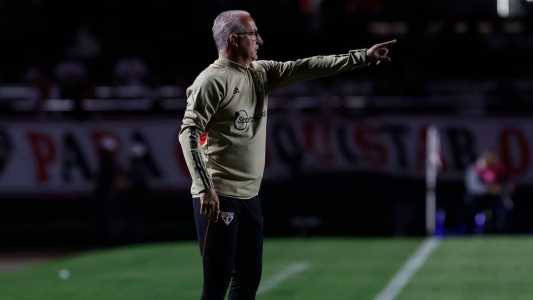 Dorival lamenta erros do São Paulo e vê primeiro jogo como decisivo na eliminação