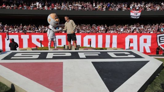 Dorival pregou cautela para estreia de James