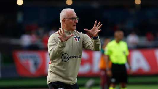 Dorival projeta duelo contra Palmeiras e espera desfalque de Calleri