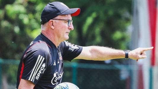 Dorival promoveu testes na equipe