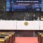 Deputados estaduais tomam posse na ALMG: acompanhe ao vivo