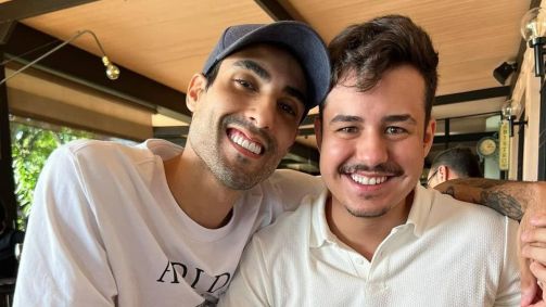 Douglas Souza anunciou que está noivo nas redes sociais