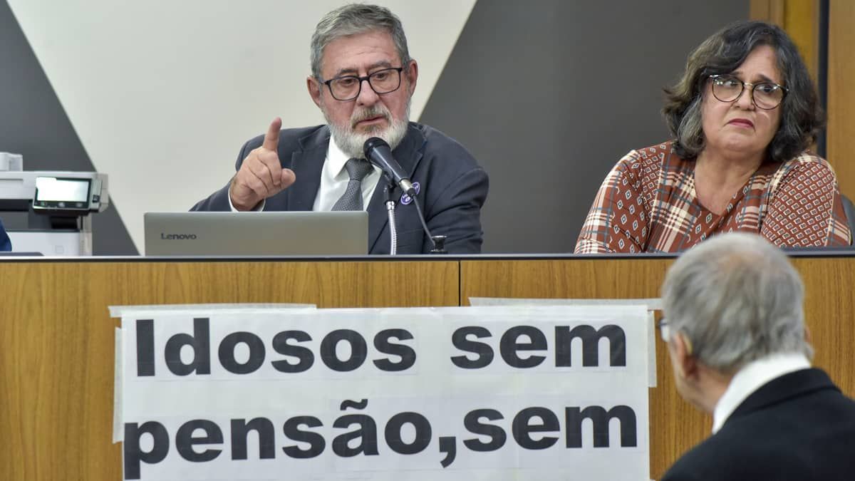 MinasCaixa: auxílio proposto por Zema é ‘chantagem econômica’, diz advogado de aposentados