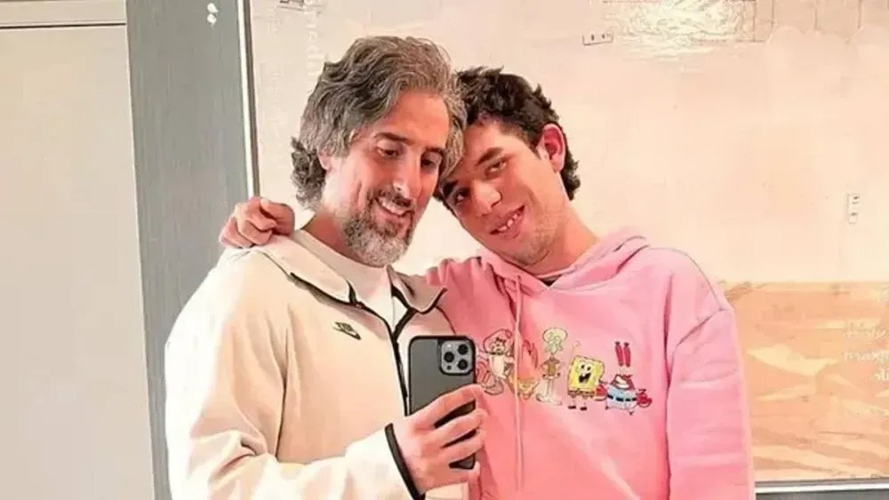 Marcos Mion emociona público com homenagem ao filho no Caldeirão
