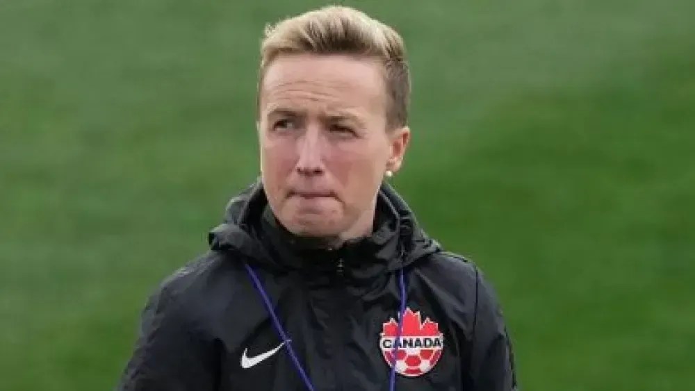 Fifa tira pontos do Canadá no futebol e suspende técnica após polêmica com drone