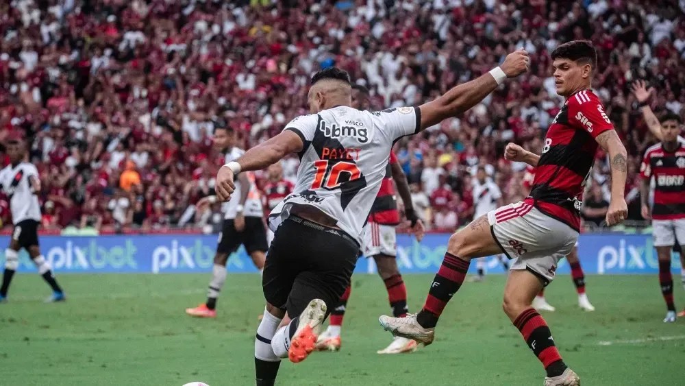 Flamengo é mais rival para vascaínos que Vasco para flamenguistas, diz pesquisa