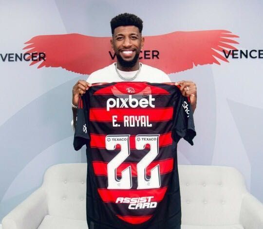 Flamengo anuncia a contratação do lateral Emerson Royal, ex-Milan