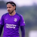 Sem clube após deixar o Corinthians, atacante deve reforçar gigante da Libertadores