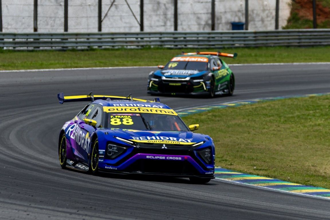 Felipe Fraga vence sprint em Interlagos e é bicampeão da Stock Car