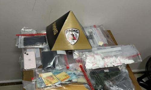 Droga e dinheiro apreendidos pela PMMG