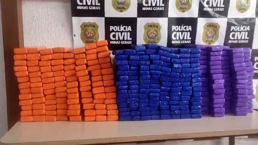 Droga estava armazenada em embalagens com cores diferentes de acordo com a concentração do produto