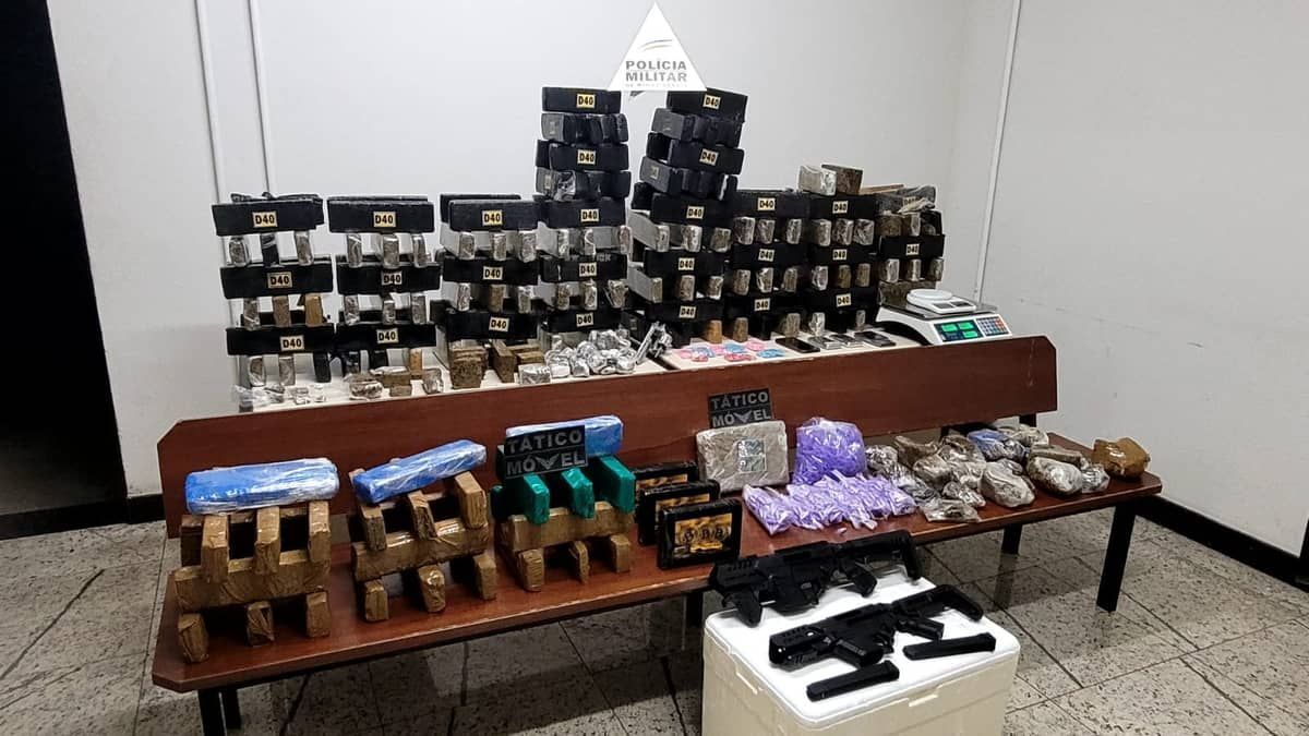 Casal é preso com maconha, cocaína, ecstasy e kits rajada em Lagoa Santa, na Grande BH