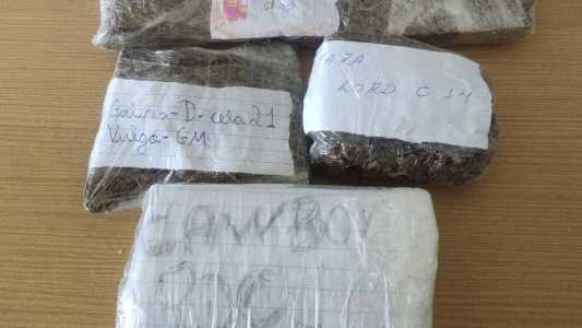 Droga estava marcada com cela que deveria receber a droga