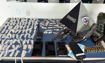 Drogas, armas e celulares apreendidos na 1ª fase da Operação Delos em Além Paraíba (MG)