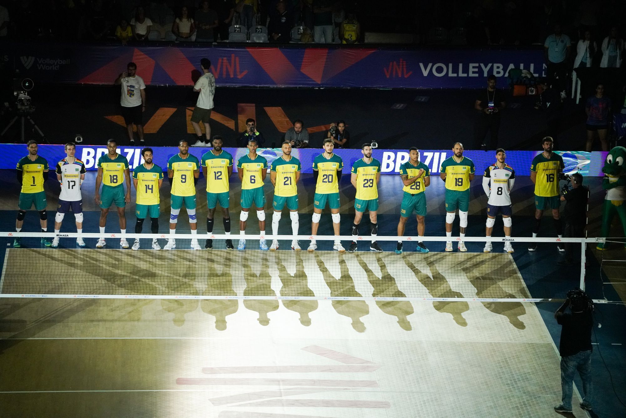 Liga nas Nações de Vôlei: Brasil encara Argentina em busca de recuperação