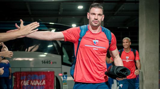 Goleiro João Ricardo, do Fortaleza, antes de jogo do Campeonato Brasileiro