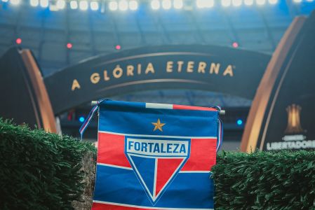 Flâmula do Fortaleza em jogo de Libertadores na Arena Castelão