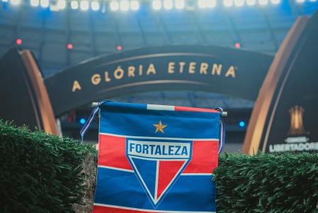 Flâmula do Fortaleza em jogo de Libertadores na Arena Castelão