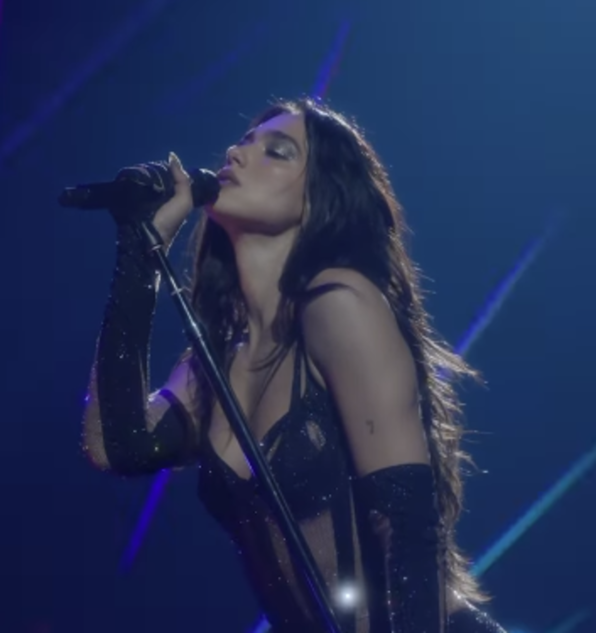 Dua Lipa anuncia shows no Brasil em 2025: veja datas e locais