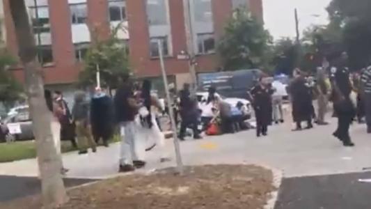 Duas pessoas morreram e uma criança ficou ferida em tiroteio na escola