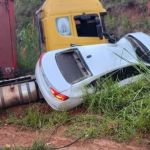 Cruze bate de frente com carreta e duas pessoas morrem na MG-262 em Ponte Nova
