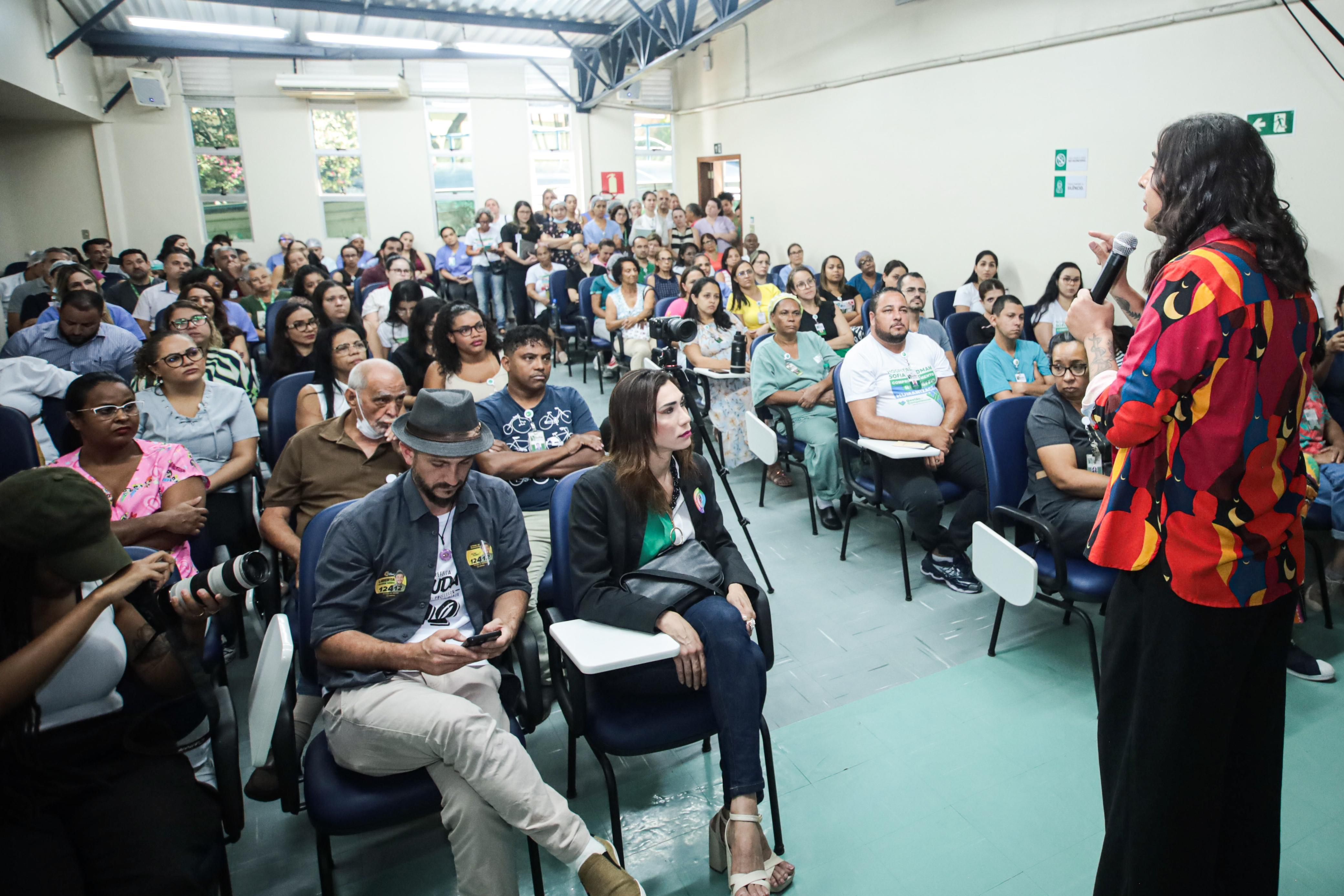 Duda Salabert promete concluir maternidade em Venda Nova e diz que 'união da esquerda em BH está próxima'