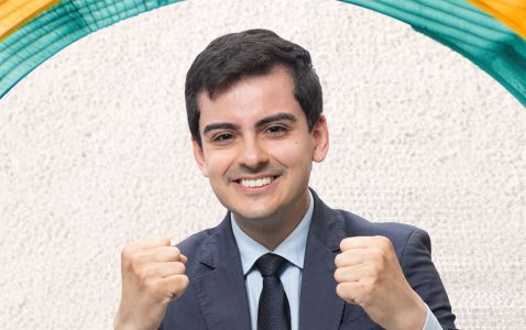 Dudu Camargo está na final de A Fazenda 17