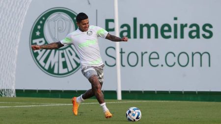 Dudu treinou entre os titulares para confronto do Palmeiras na Libertadores
