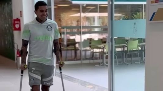 Dudu volta a apoiar os pés no chão e comemora recuperação no Palmeiras: 'Alívio'