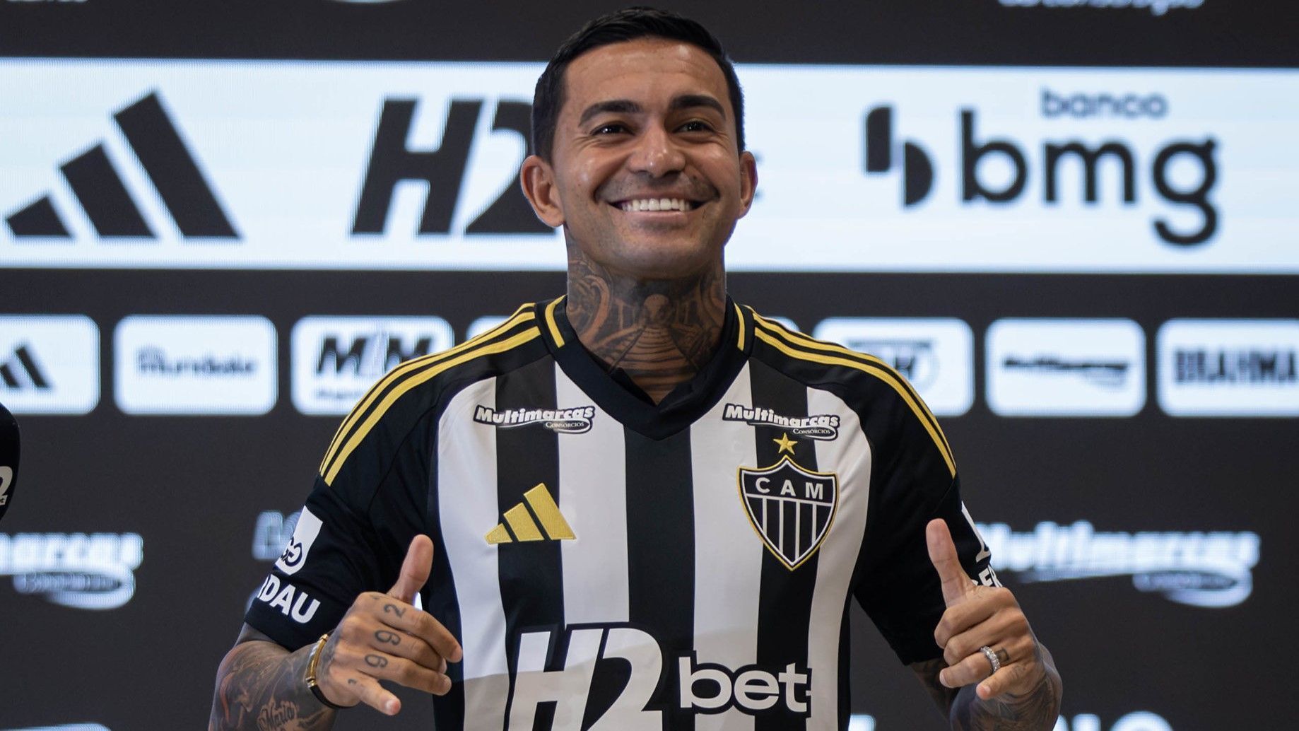 Atacante da Série A se declara a Dudu, rasga elogios ao Atlético e manda recado
