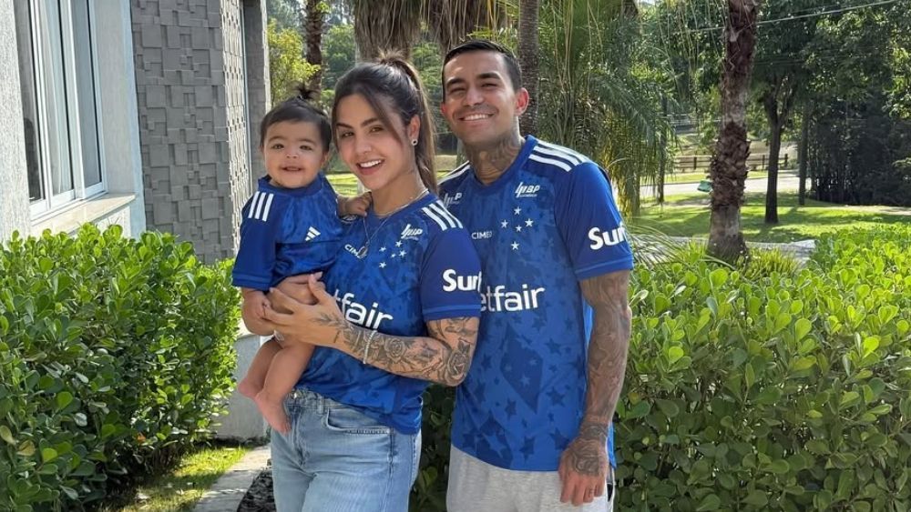 Dudu veste família com camisa do Cruzeiro e manda recado de fim de ano