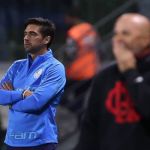 Gás lacrimogênio paralisa duelo entre Palmeiras e Flamengo