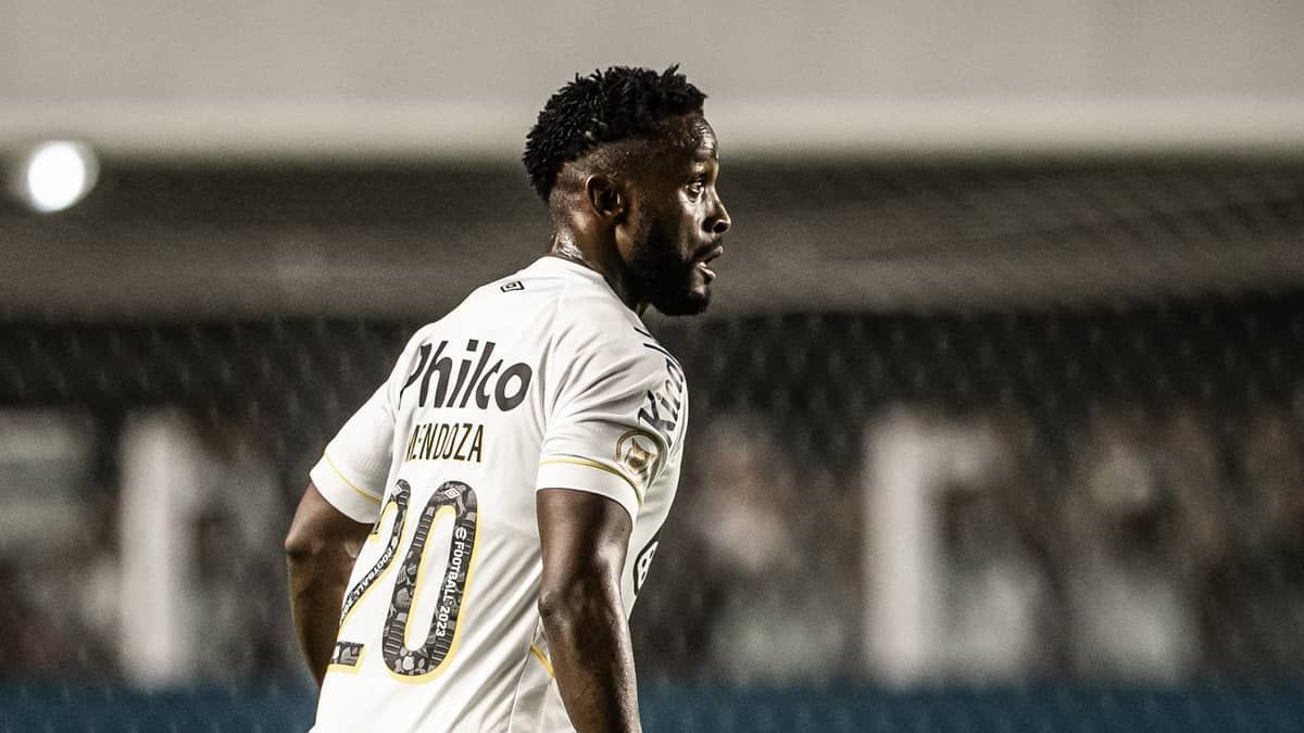 Santos e Botafogo duelam em jogo de brigas distintas no Brasileirão