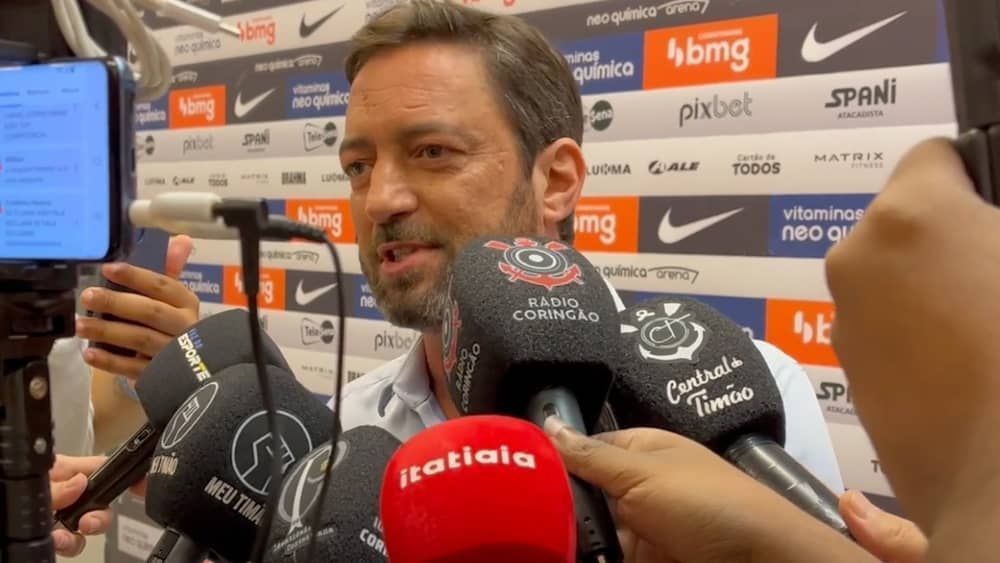 Duilio diz que Corinthians vai reclamar de pênalti para Santos com CBF: 'Só ele viu'