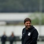 Presidente do Corinthians se manifesta após protestos da torcida