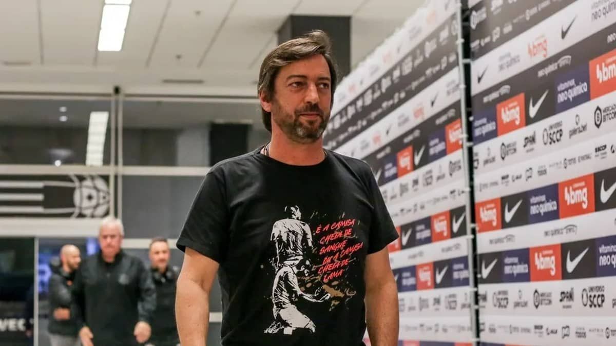 Presidente do Corinthians descarta reforços e faz crítica à postura dos jogadores