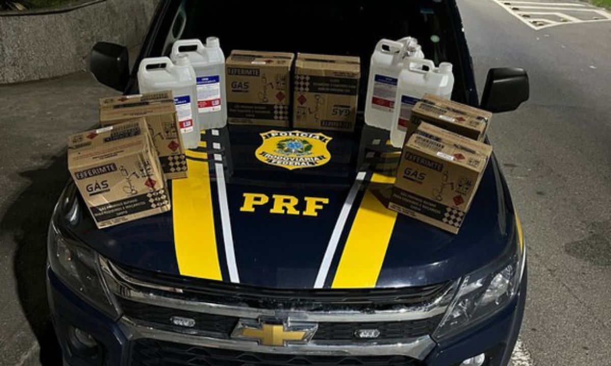 BR-040: PRF-RJ prende dupla a caminho de Juiz de Fora com insumos para fabricar lança-perfume