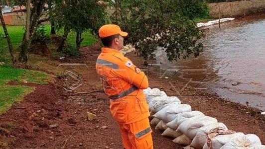 Segundo testemunhas, antes de entrar na água, a vítima teria dito que iria pular da ponte e atravessar o rio