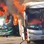Número de ônibus incendiados no Rio aumenta; mais de 32 escolas têm aulas suspensas