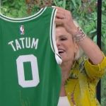 Astro da NBA, Jayson Tatum envia camisa e manda recado para Ana Maria Braga