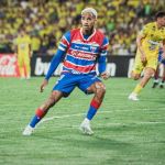 Fortaleza oficializa venda de ex-Atlético para rival do Bahia na Sul-Americana